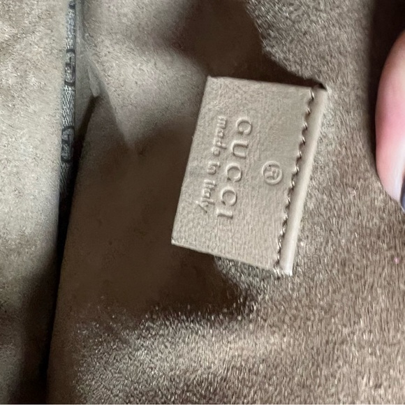 Gucci Beige and Brown Shoulder Bag - Picture 8 of 11